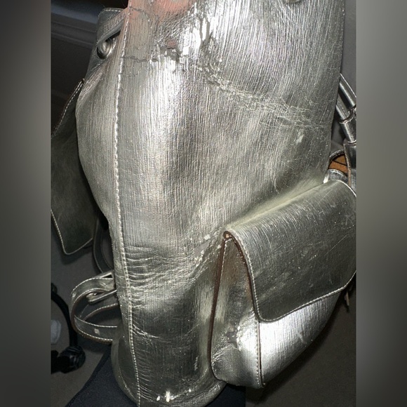 Theresa Sanchez 100% Leather Silver Metallic Backpack - Picture 5 of 6